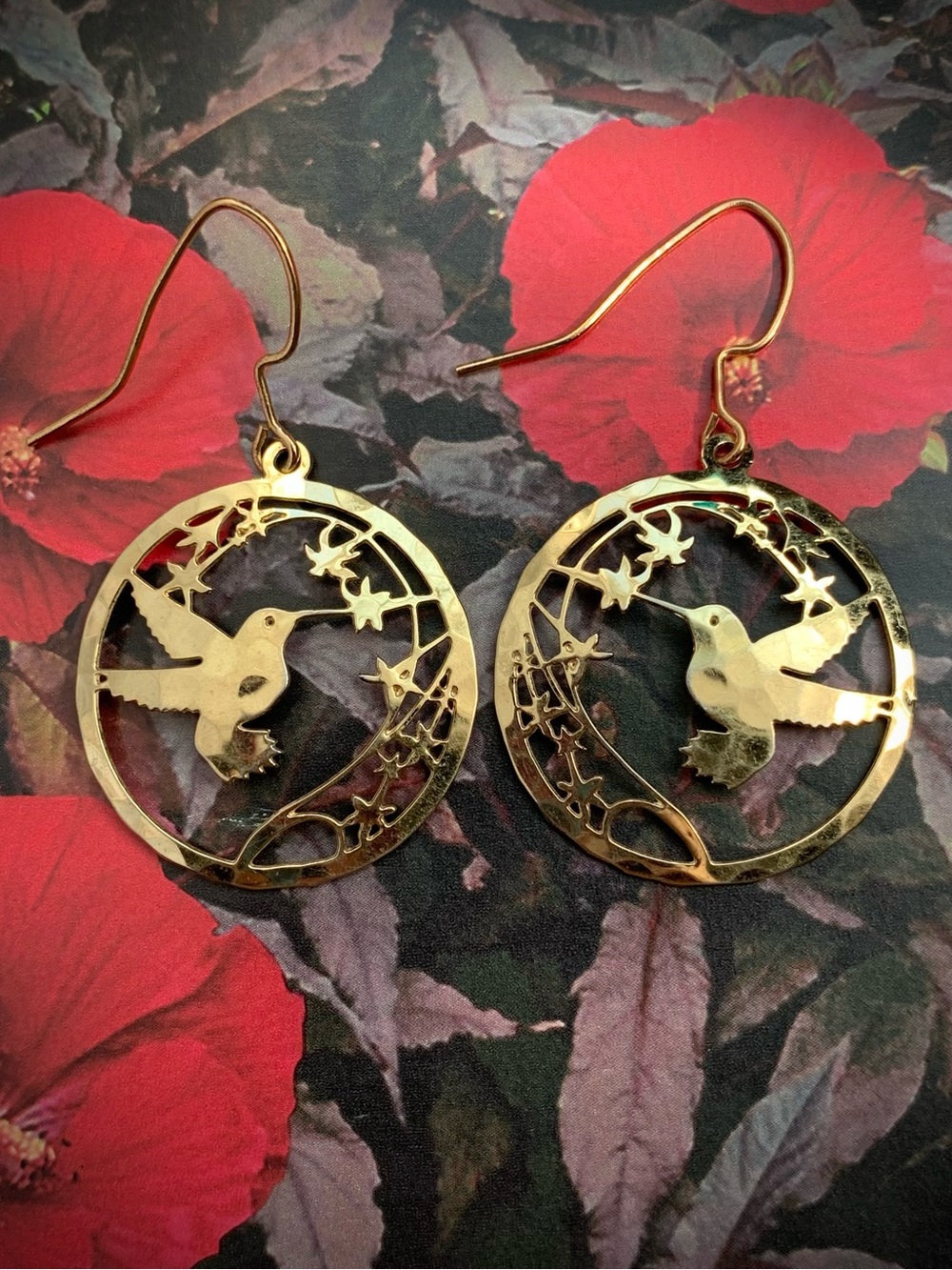 Vintage Wild Bryde hummingbird flower earrings gold tone